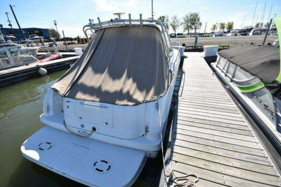 New Listing  31ft Sea Ray Yacht For Sale