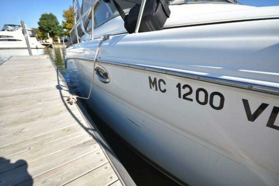 New Listing  31ft Sea Ray Yacht For Sale