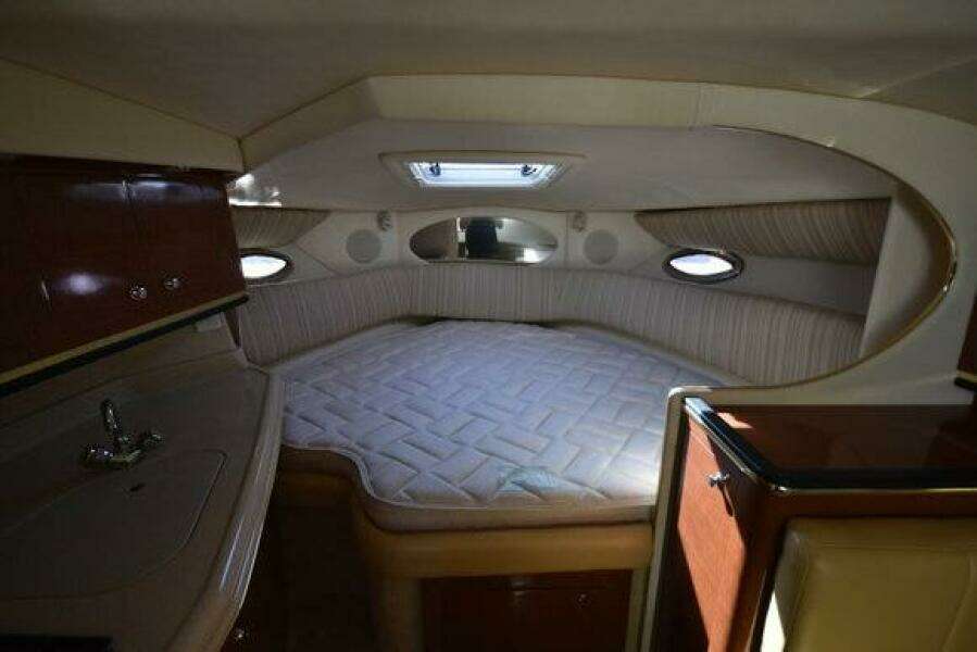New Listing  31ft Sea Ray Yacht For Sale