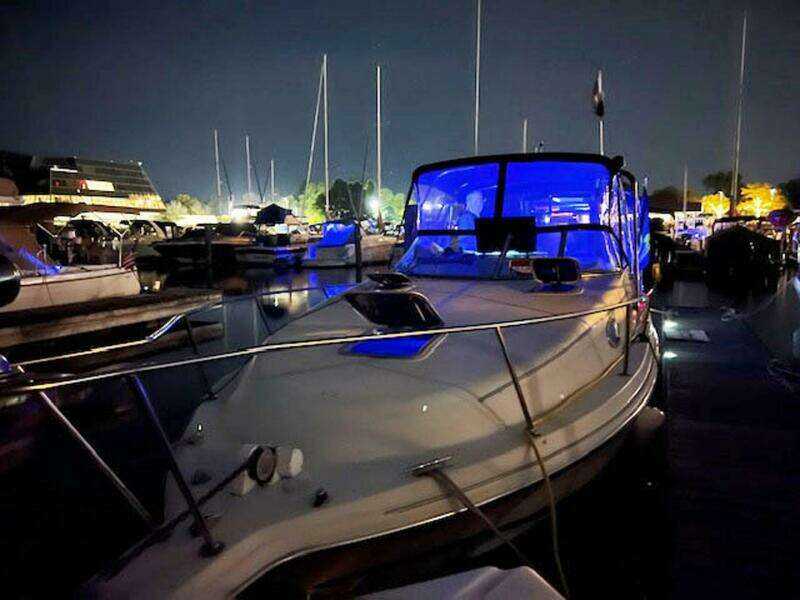 Shellicita 26ft Rinker Yacht For Sale