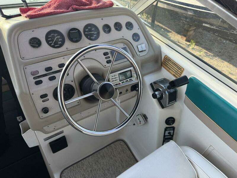 Shellicita 26ft Rinker Yacht For Sale