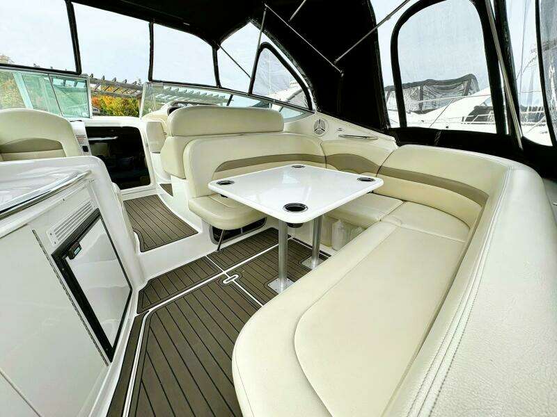 MER VEILLE 31ft Chaparral Yacht For Sale