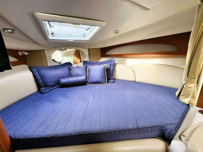 MER VEILLE 31ft Chaparral Yacht For Sale