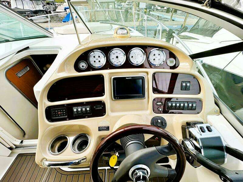 MER VEILLE 31ft Chaparral Yacht For Sale