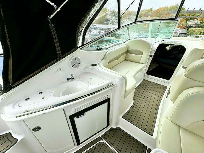 MER VEILLE 31ft Chaparral Yacht For Sale