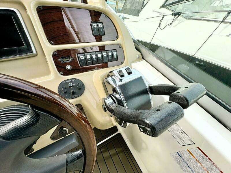 MER VEILLE 31ft Chaparral Yacht For Sale