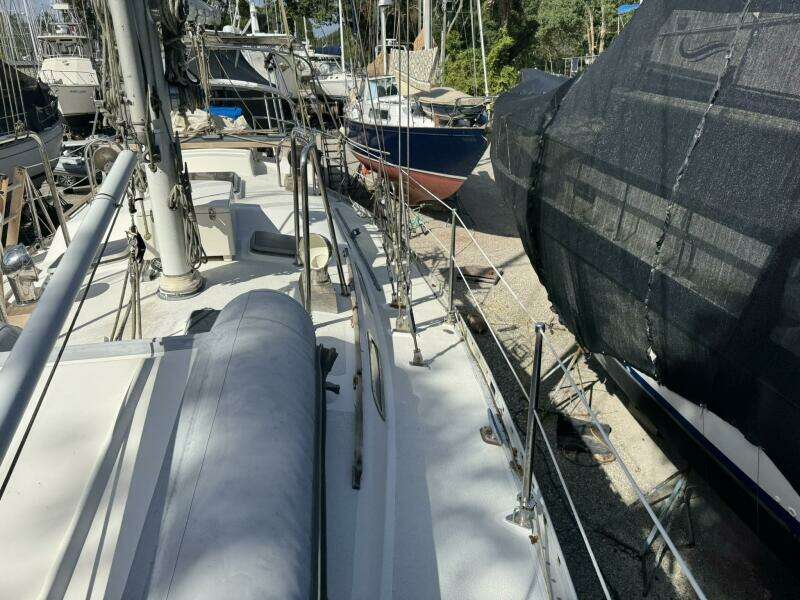 Passport 42ft Tayana Yacht For Sale
