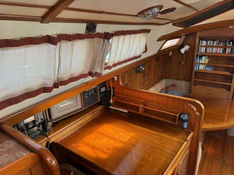 Passport 42ft Tayana Yacht For Sale