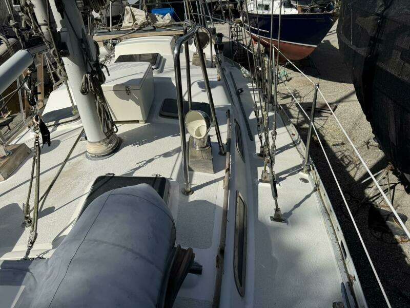Passport 42ft Tayana Yacht For Sale