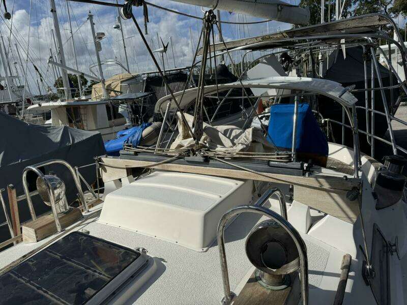 Passport 42ft Tayana Yacht For Sale