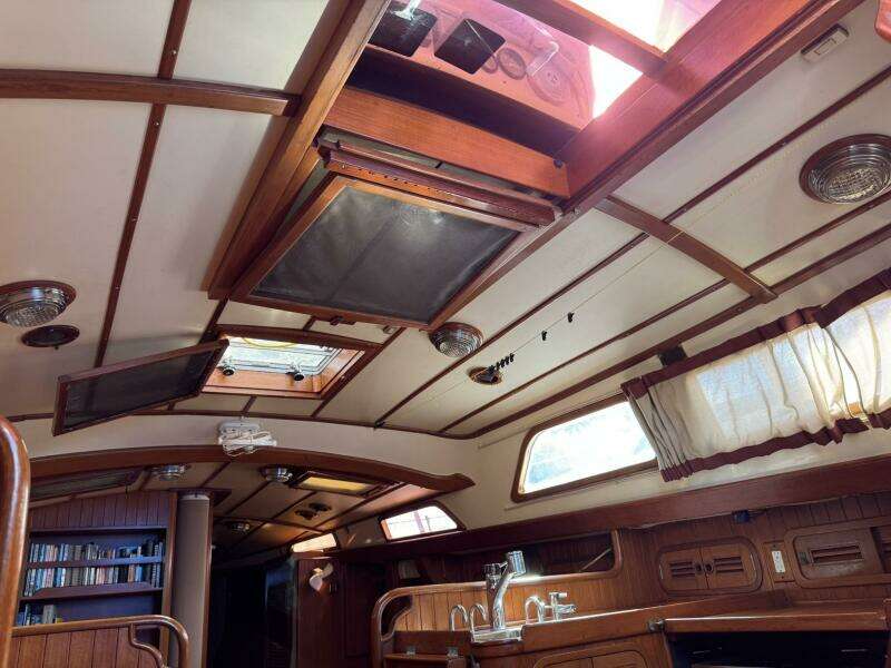 Passport 42ft Tayana Yacht For Sale