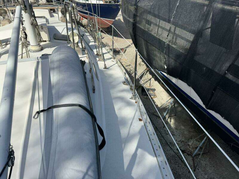 Passport 42ft Tayana Yacht For Sale