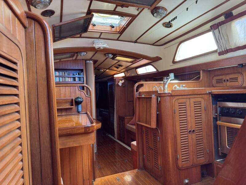 Passport 42ft Tayana Yacht For Sale