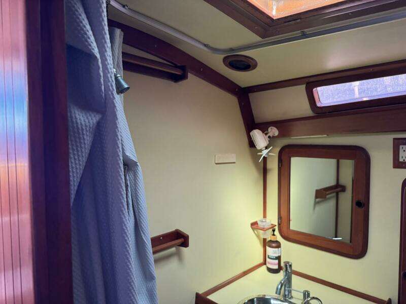 Passport 42ft Tayana Yacht For Sale