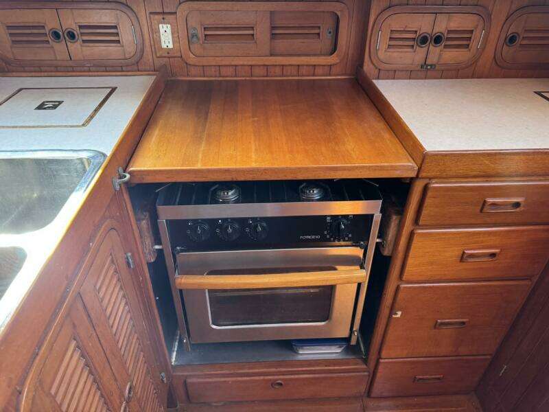 Passport 42ft Tayana Yacht For Sale