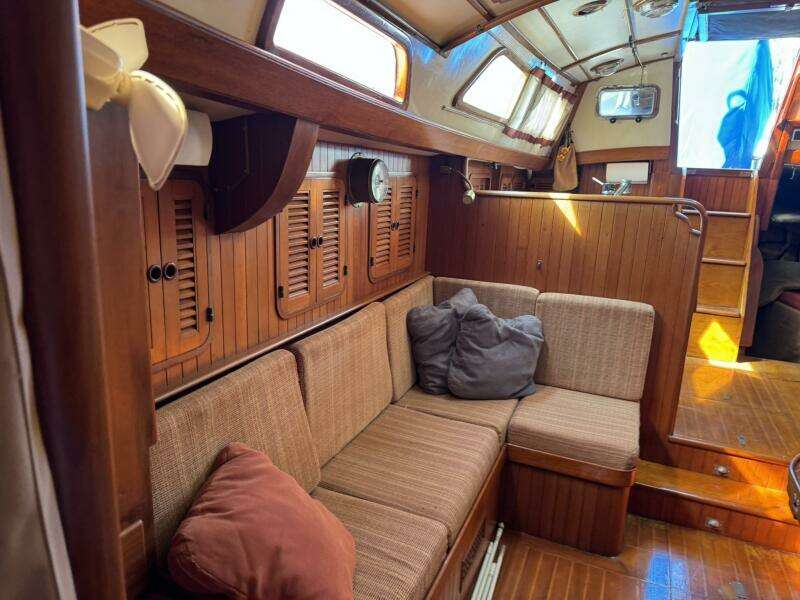 Passport 42ft Tayana Yacht For Sale