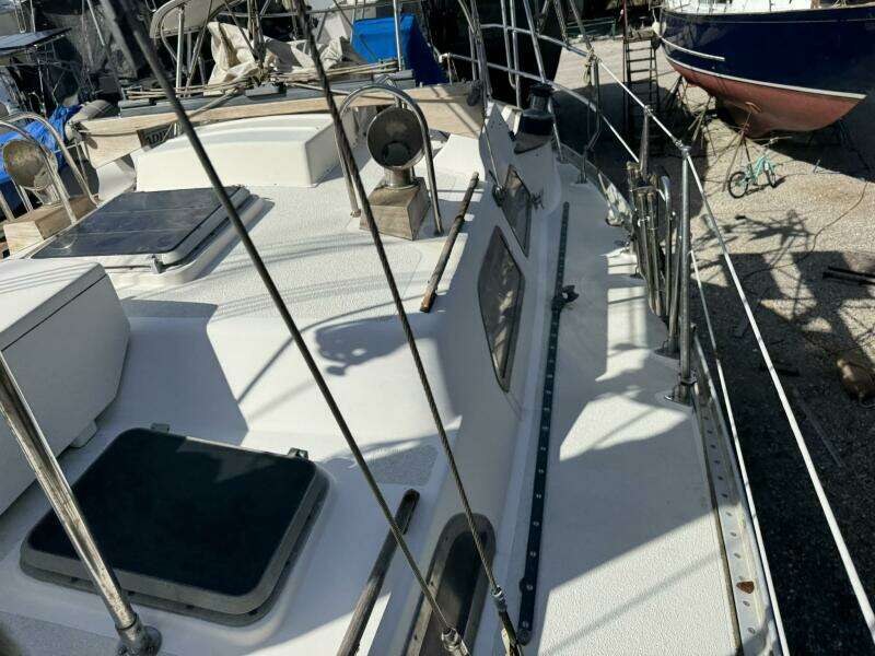 Passport 42ft Tayana Yacht For Sale