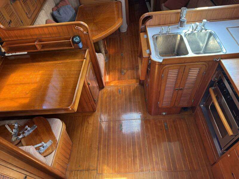 Passport 42ft Tayana Yacht For Sale