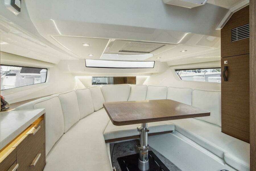 Velocity 35ft Jeanneau Yacht For Sale