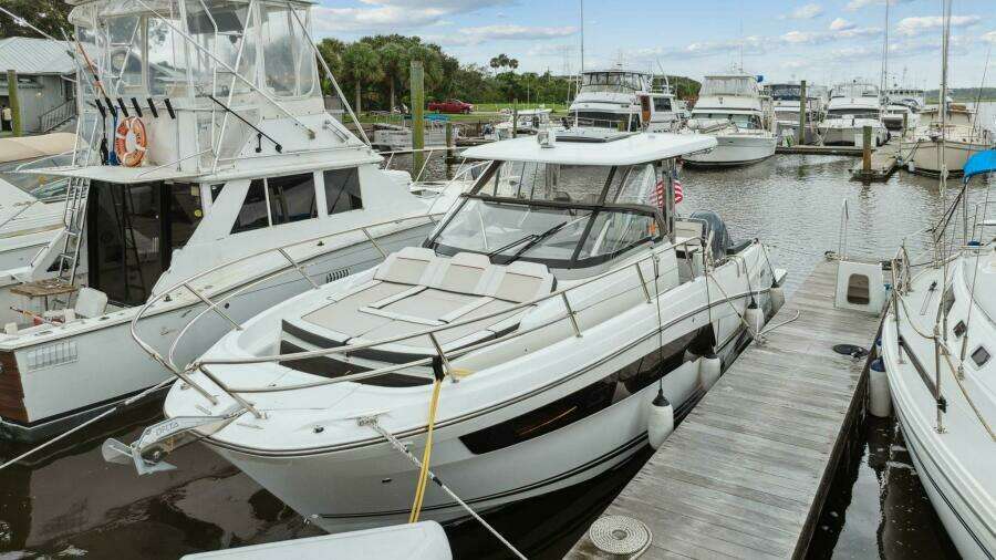 Velocity 35ft Jeanneau Yacht For Sale