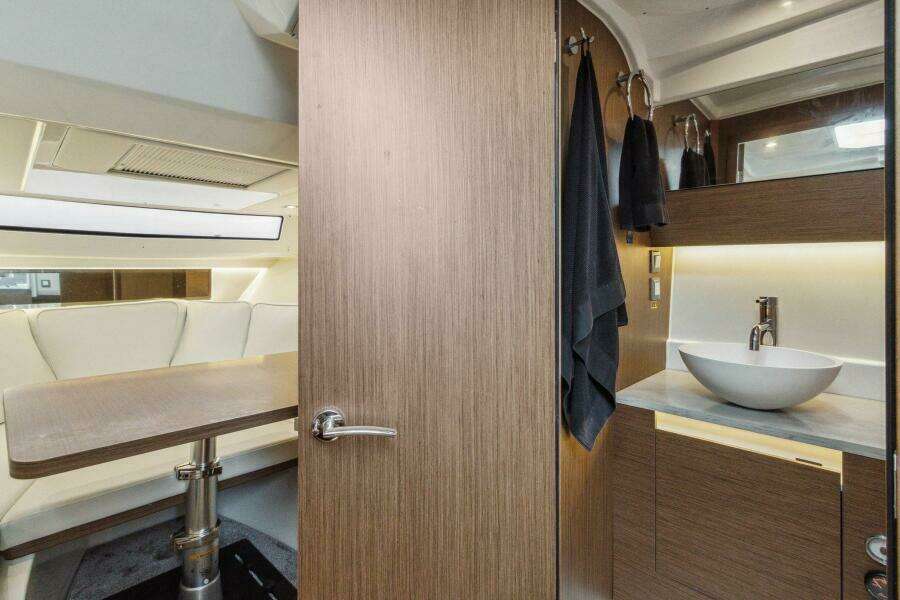 Velocity 35ft Jeanneau Yacht For Sale