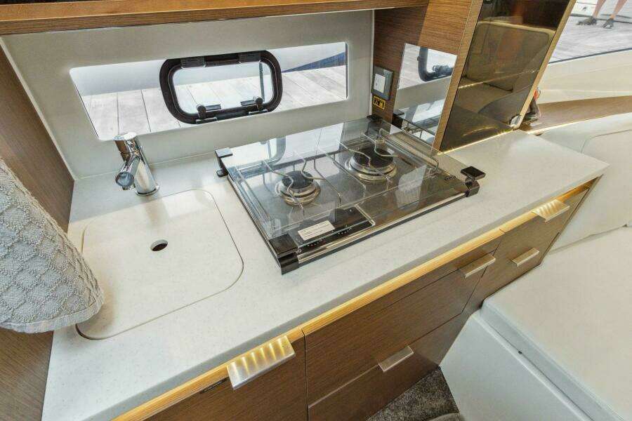 Velocity 35ft Jeanneau Yacht For Sale