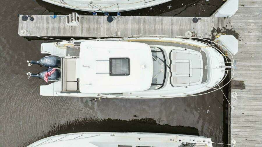 Velocity 35ft Jeanneau Yacht For Sale