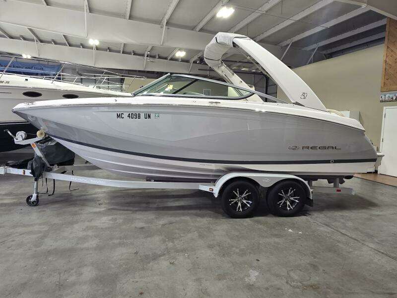 22ft Regal Yacht For Sale
