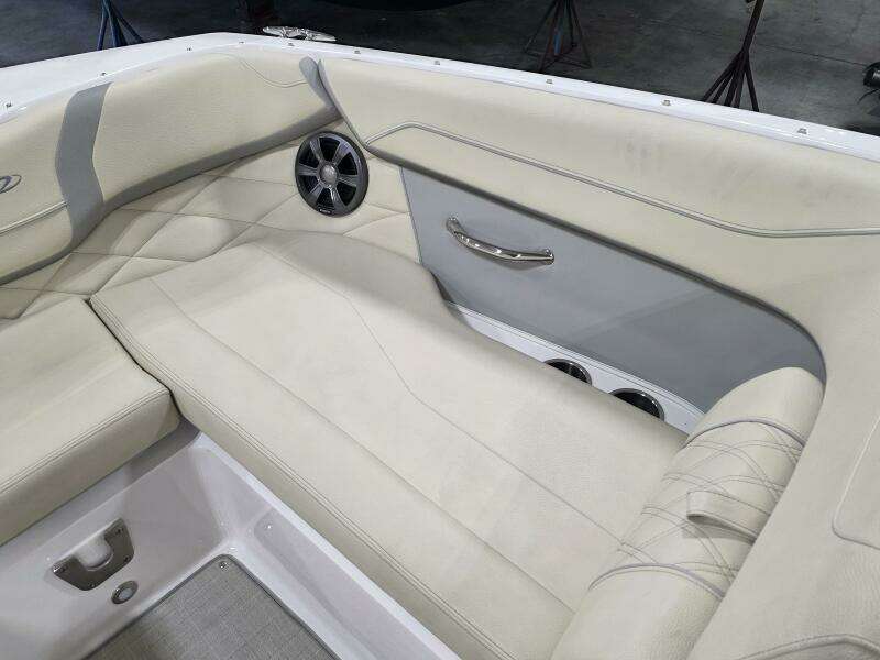 22ft Regal Yacht For Sale