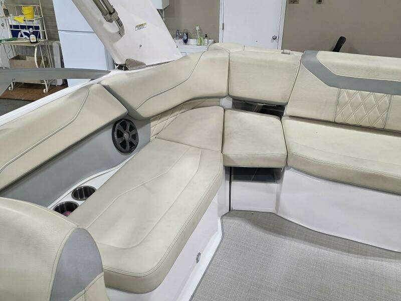 22ft Regal Yacht For Sale