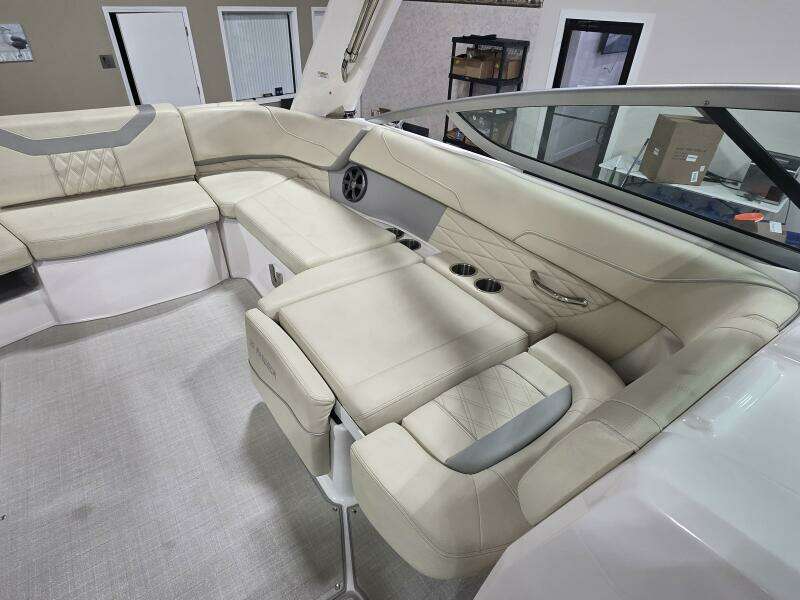 22ft Regal Yacht For Sale