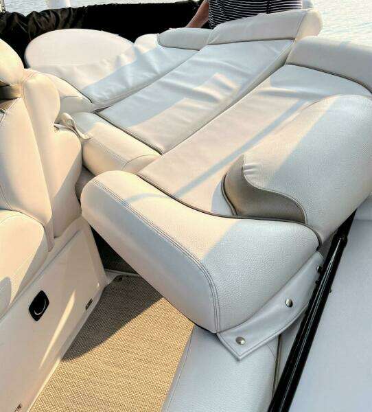 28ft Doral Yacht For Sale