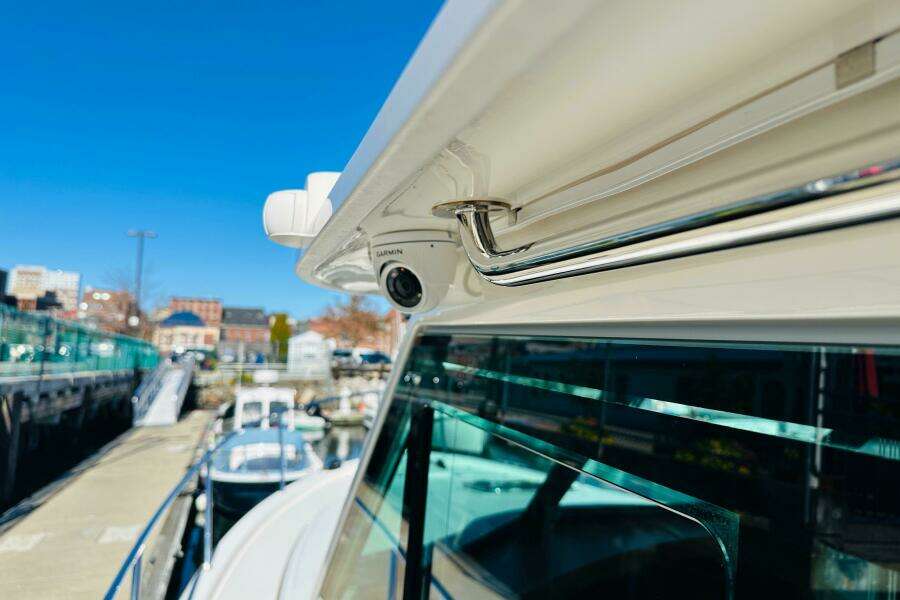 JOMO 39ft Back Cove Yacht For Sale