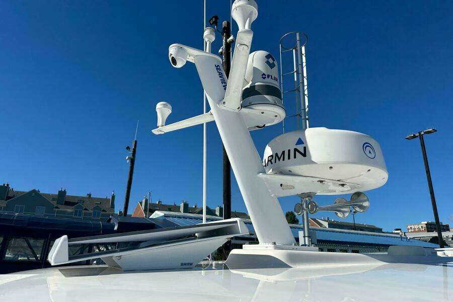 JOMO 39ft Back Cove Yacht For Sale
