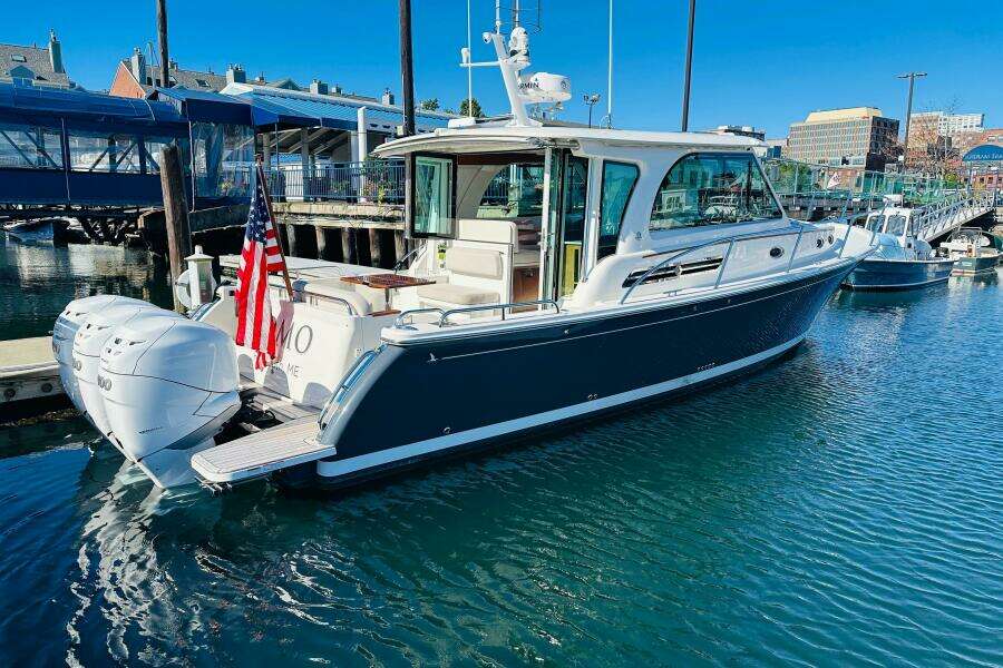 JOMO 39ft Back Cove Yacht For Sale