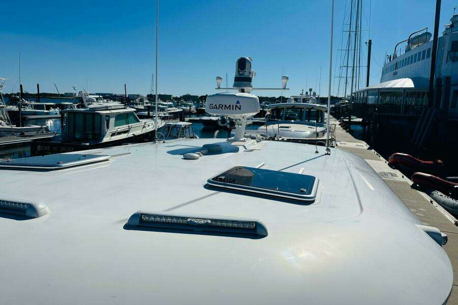 JOMO 39ft Back Cove Yacht For Sale