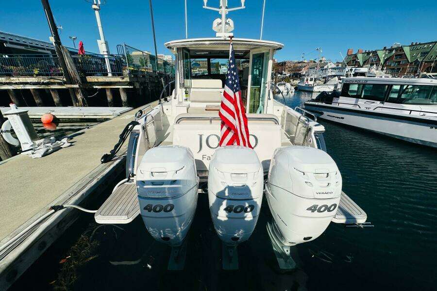 JOMO 39ft Back Cove Yacht For Sale