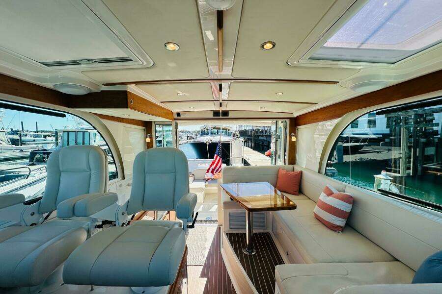 JOMO 39ft Back Cove Yacht For Sale