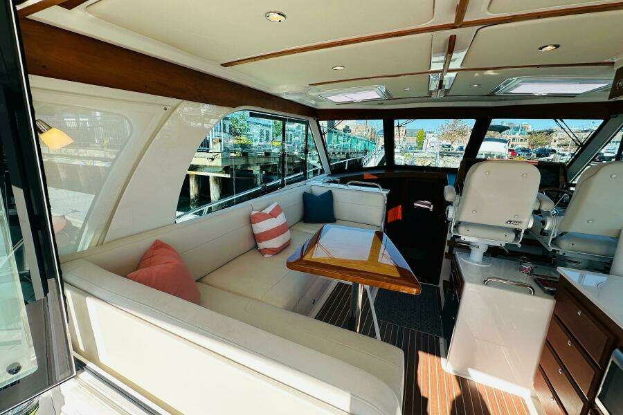 JOMO 39ft Back Cove Yacht For Sale