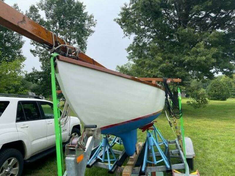 Mari  elle 18ft Dyer Yacht For Sale