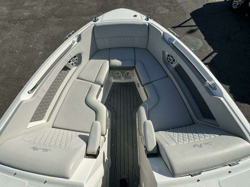 25ft Sea Ray Yacht For Sale