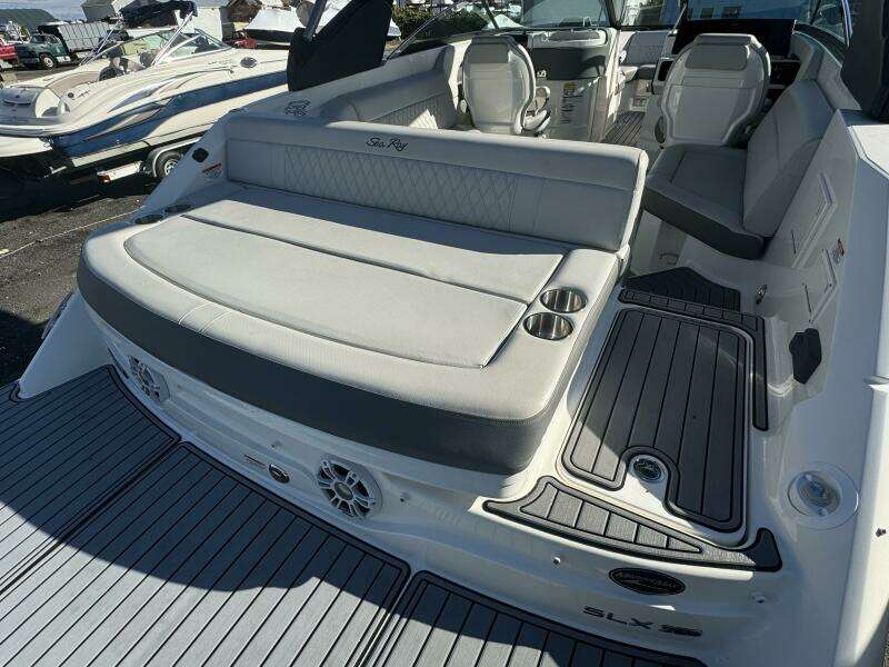 25ft Sea Ray Yacht For Sale