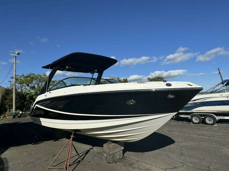 25ft Sea Ray Yacht For Sale