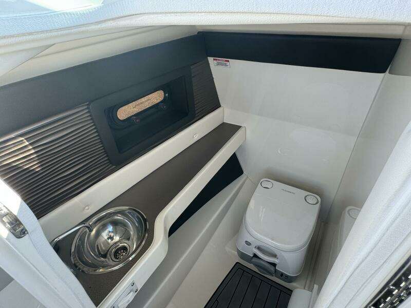 25ft Sea Ray Yacht For Sale