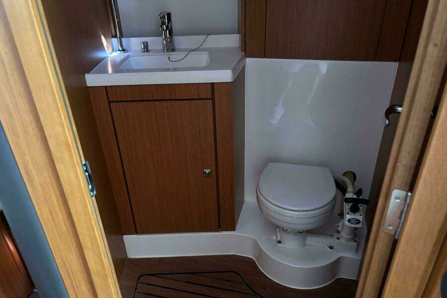 46ft Bavaria Yacht For Sale