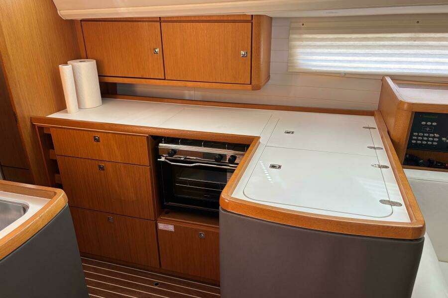 46ft Bavaria Yacht For Sale