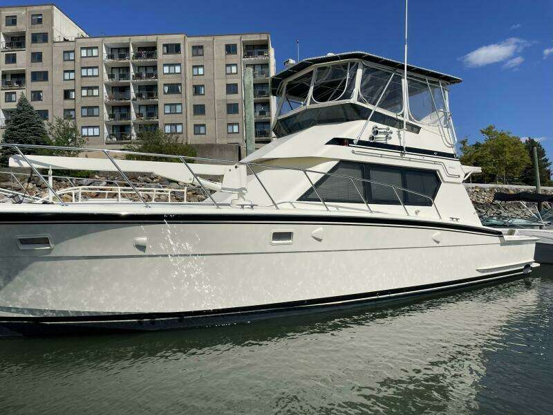 Summer Shack 48ft Hatteras Yacht For Sale