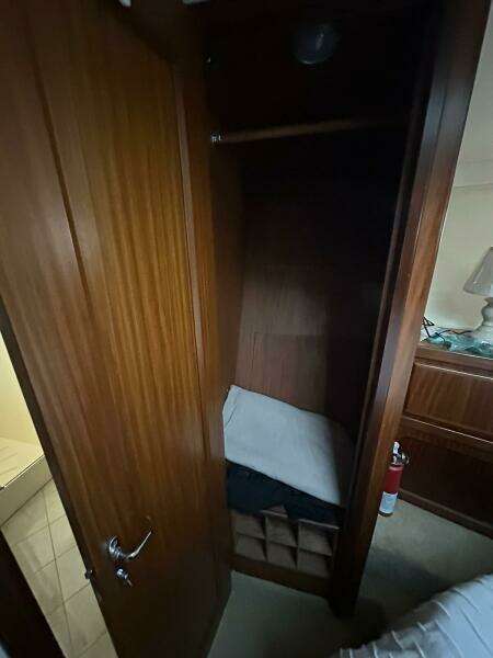 Summer Shack 48ft Hatteras Yacht For Sale