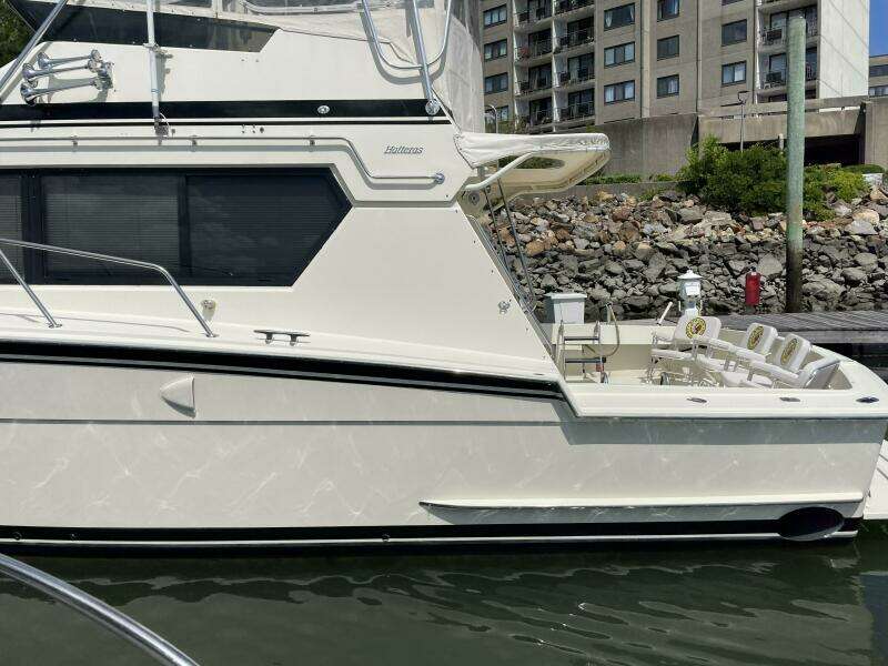 Summer Shack 48ft Hatteras Yacht For Sale