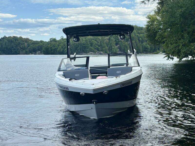 24ft Cobalt Yacht For Sale